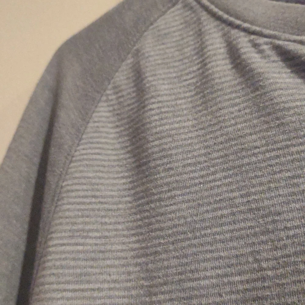 Banana Republic Mens Large‎ Gray Stripe Long Sleeve Henley